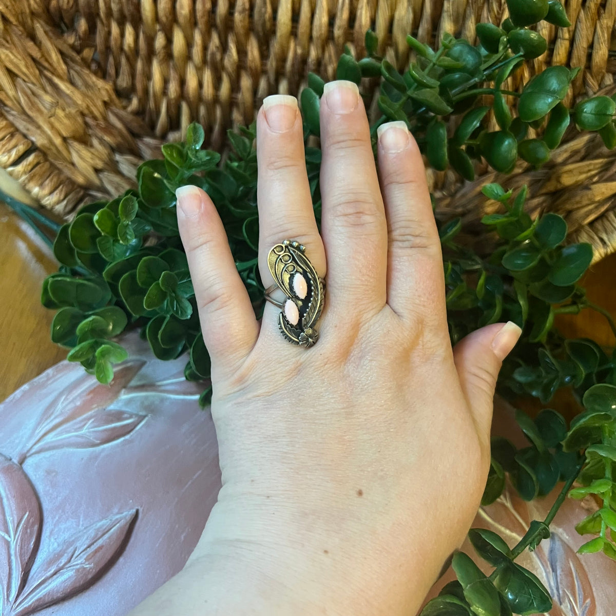 Sterling Silver Queen Conch Double Stone Floral Leaf Ring Size 8