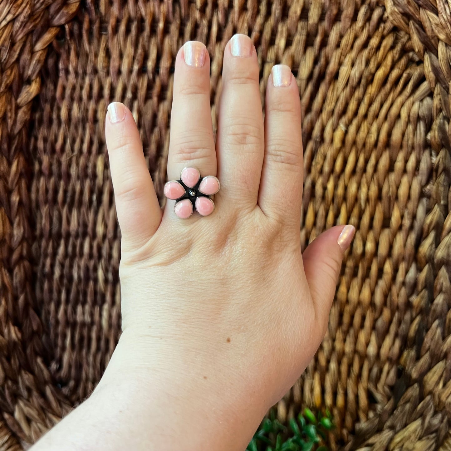 Queen Conch Flower Cluster Sterling Silver Ring – Size 8