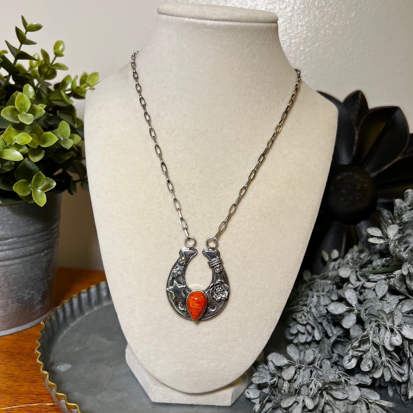 Sterling Silver Spiny Oyster Horseshoe Necklace with Floral & Star Details