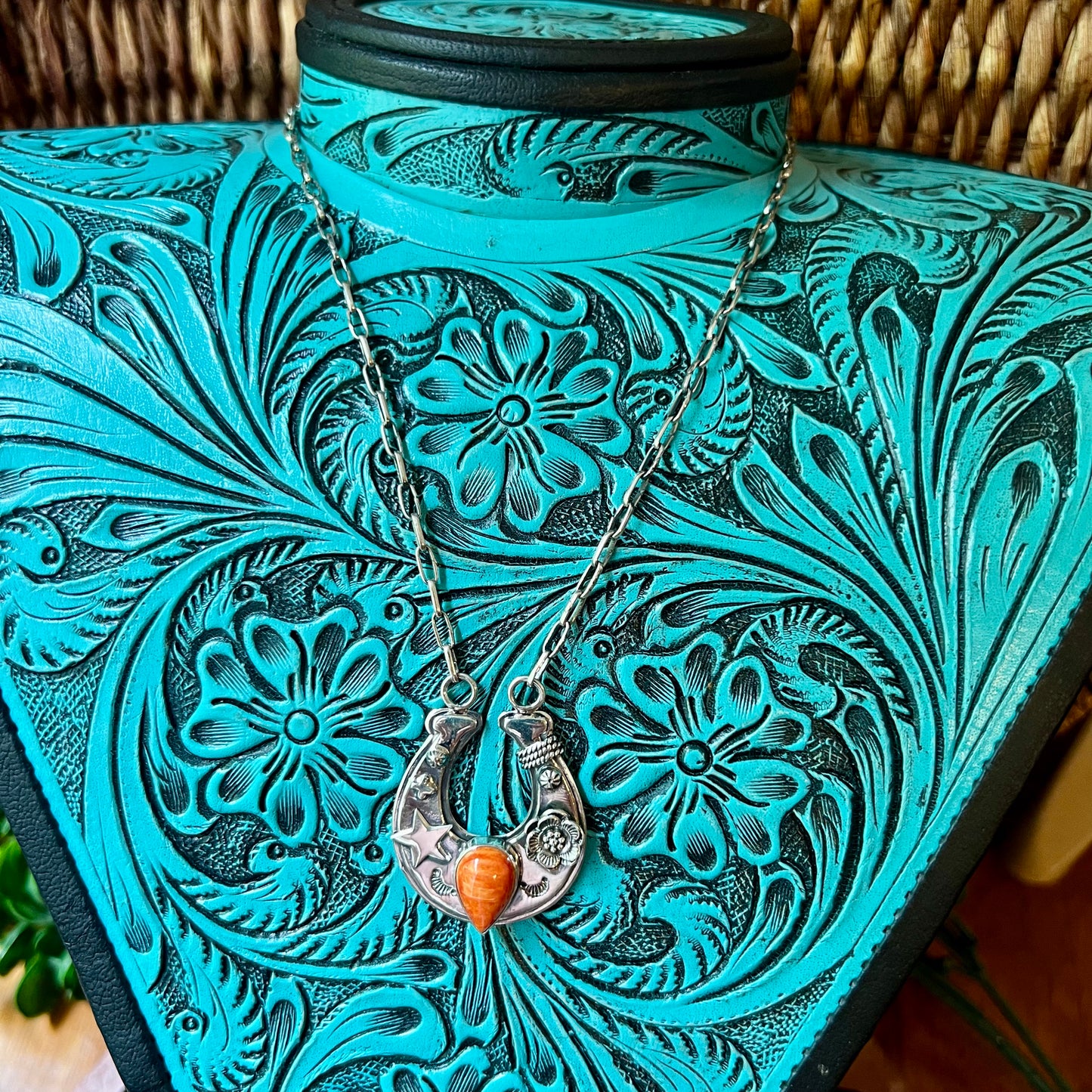Sterling Silver Spiny Oyster Horseshoe Necklace with Floral & Star Details