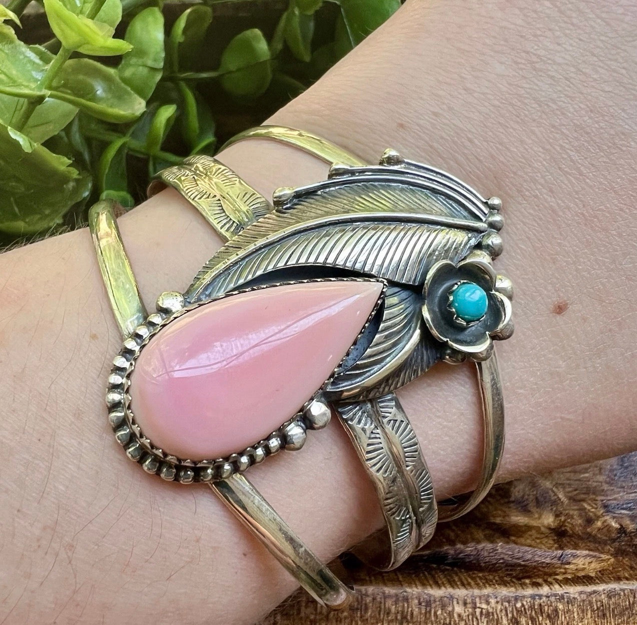 Pink Queen Conch & Kingman Turquoise Sterling Silver Cuff