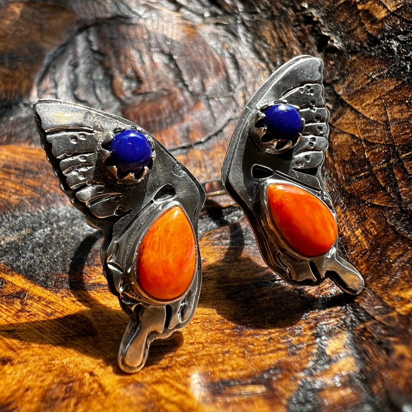 Sterling Silver Spiny Oyster & Lapis Butterfly Bypass Ring – Size 9.5