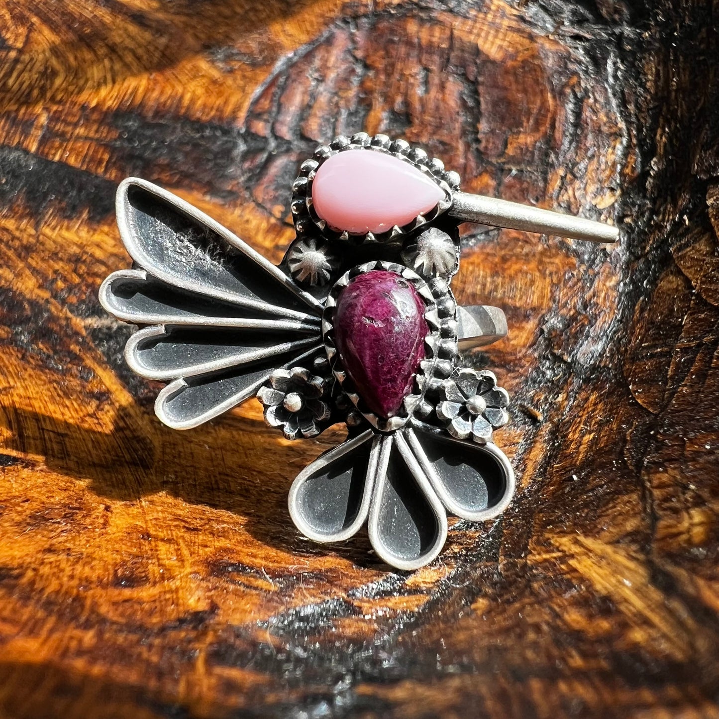 Sterling Silver Queen Conch & Purple Spiny Oyster Hummingbird Ring