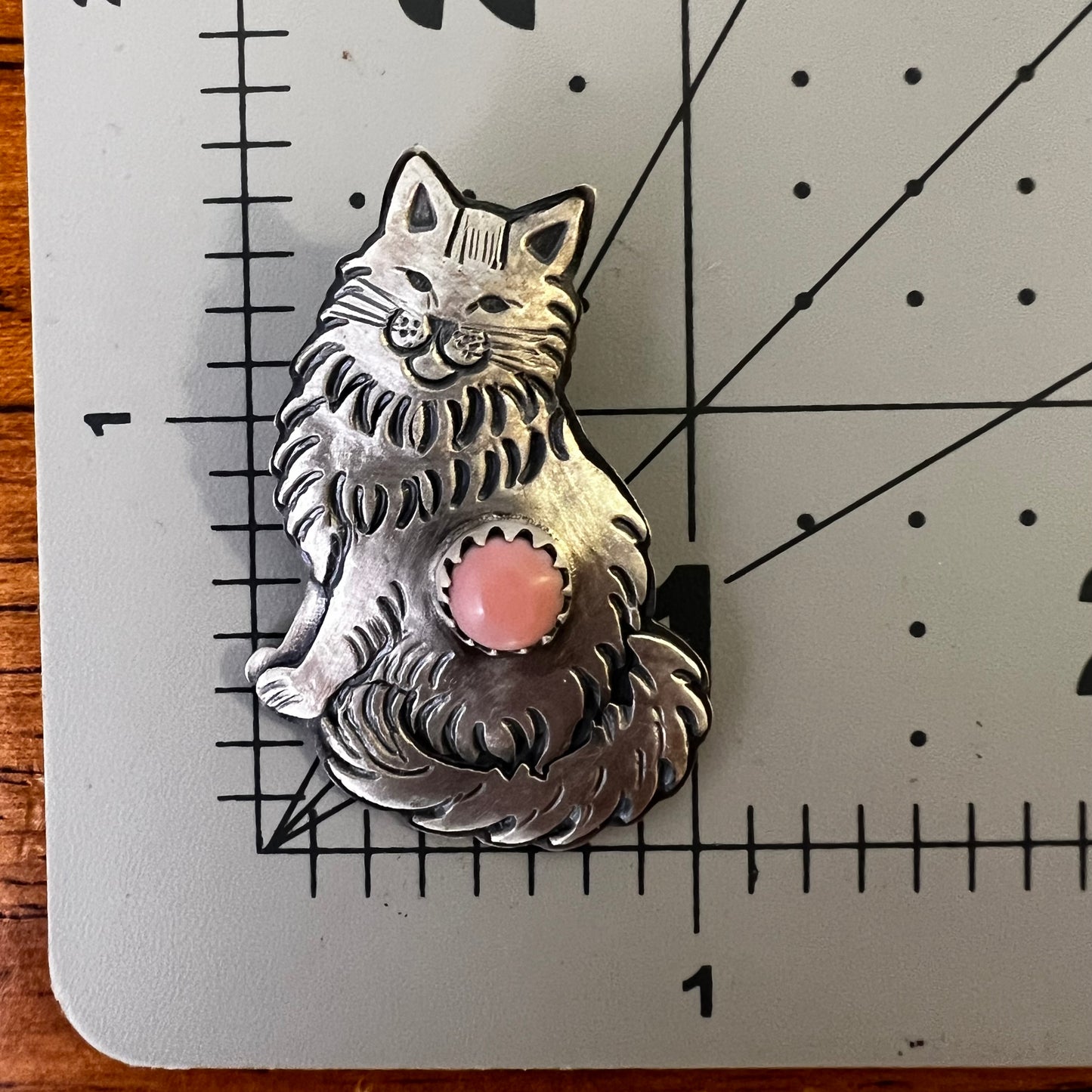 Sterling Silver Queen Conch Long Hair Cat Pendant