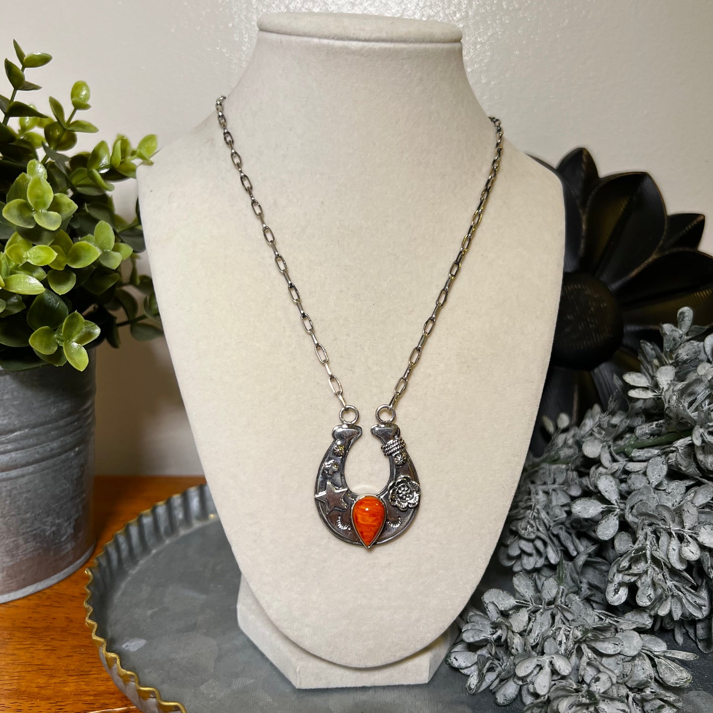Sterling Silver Spiny Oyster Horseshoe Necklace with Floral & Star Details