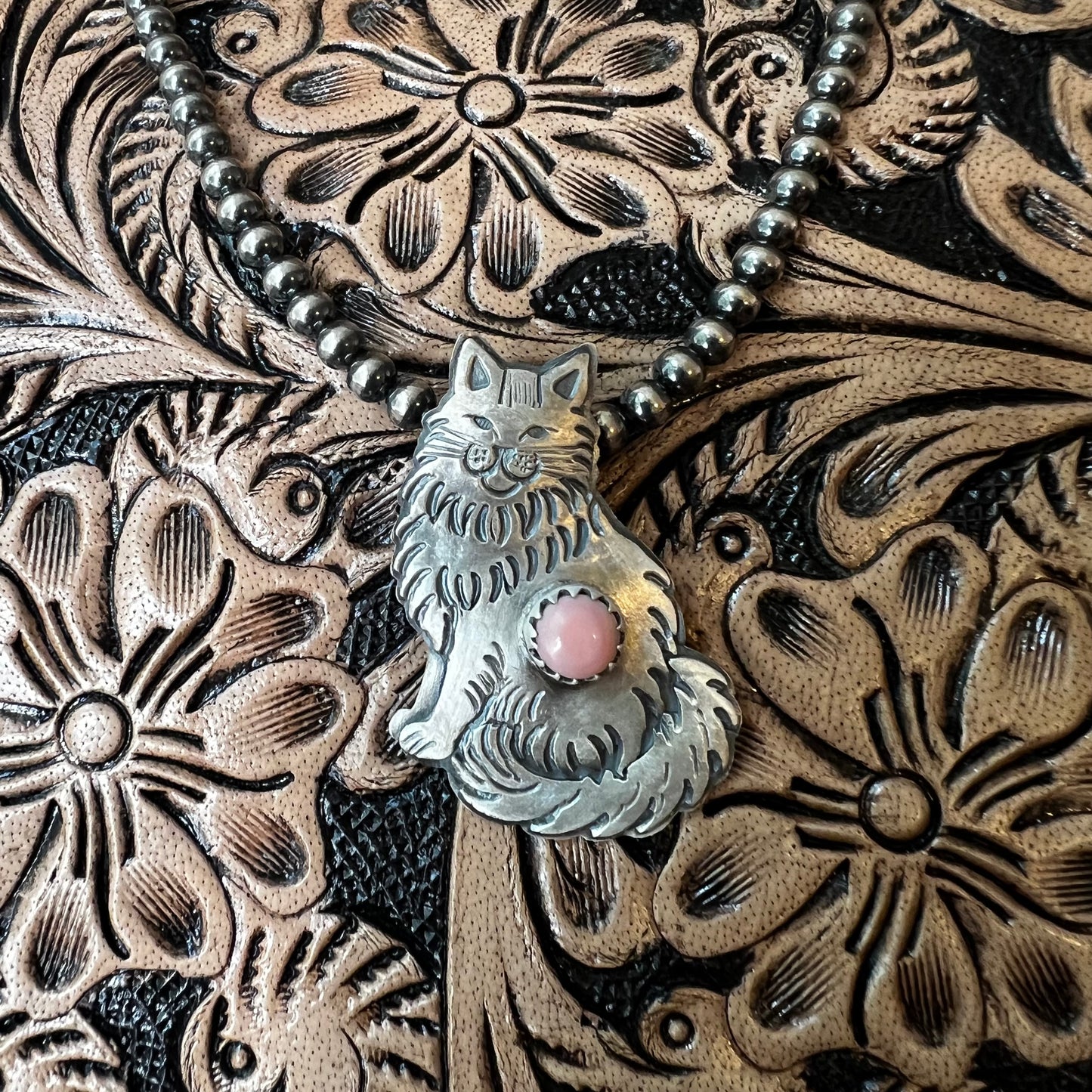 Sterling Silver Queen Conch Long Hair Cat Pendant