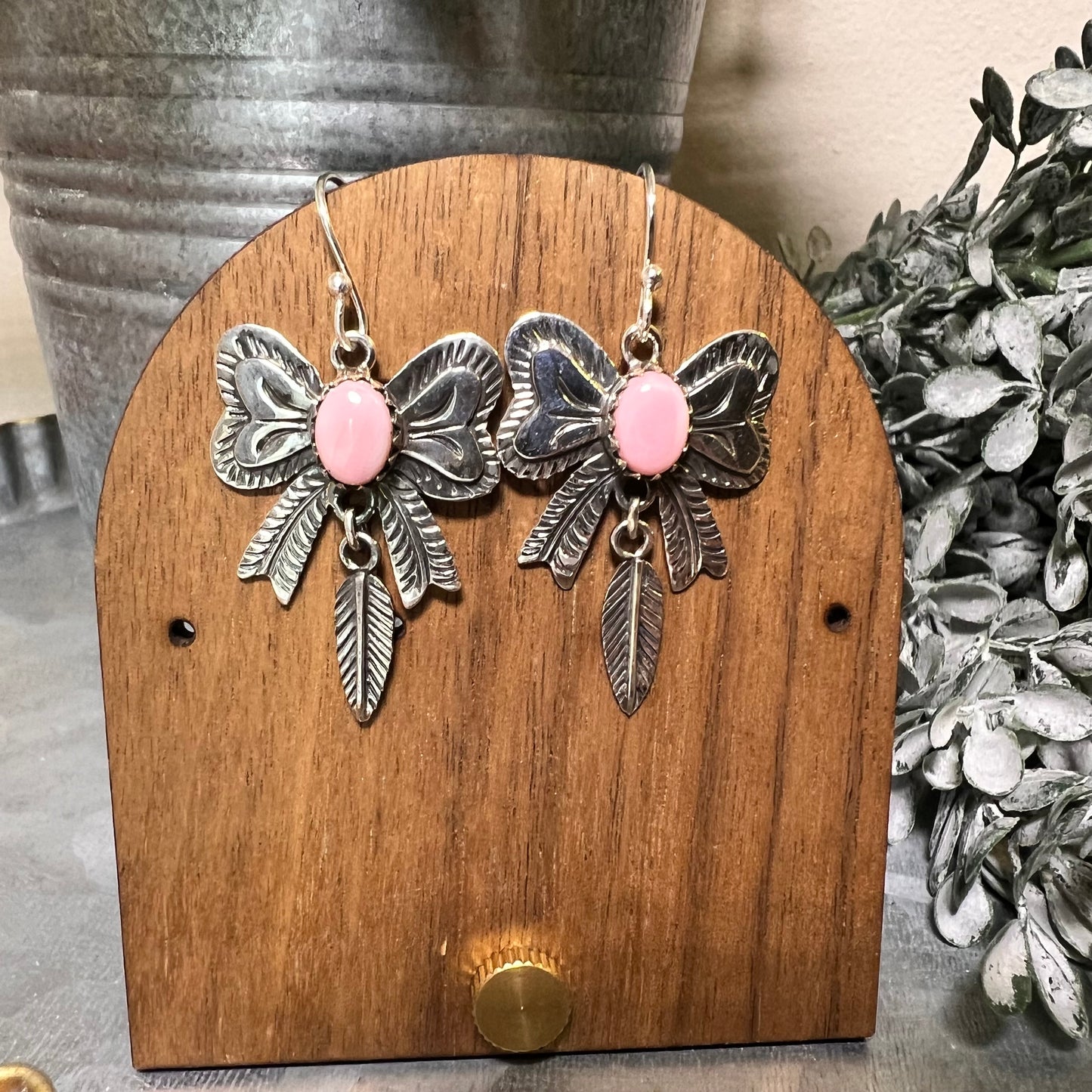 Queen Conch Bow & Feather Sterling Silver Earrings