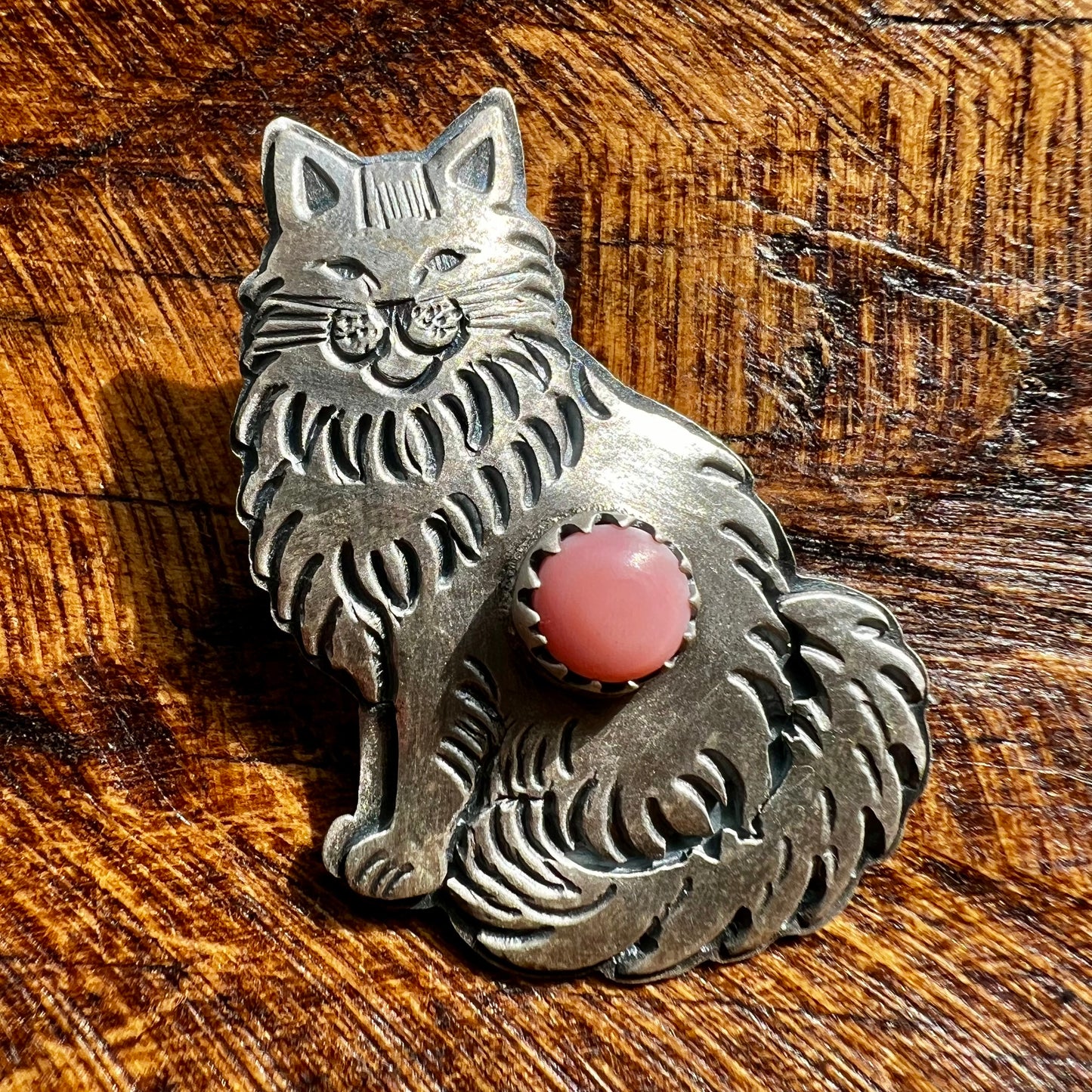 Sterling Silver Queen Conch Long Hair Cat Pendant
