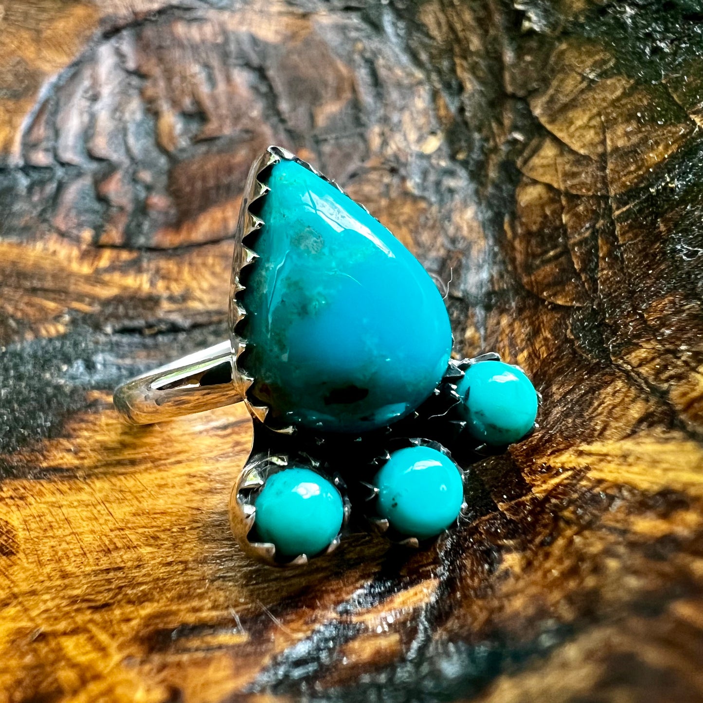 Kingman Turquoise Cluster Ring – Size 9