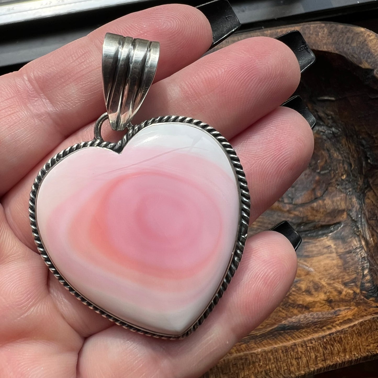 Blush Swirl Queen Conch Heart Pendant