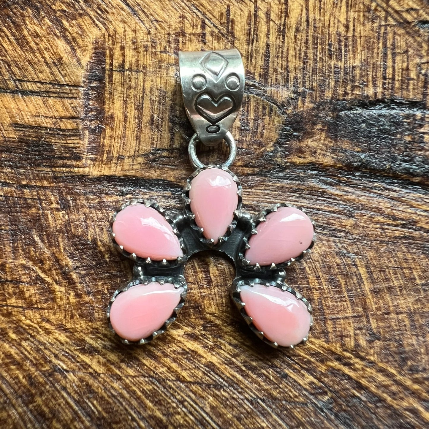 925 Sterling Silver Pink Queen Conch Naja Pendant