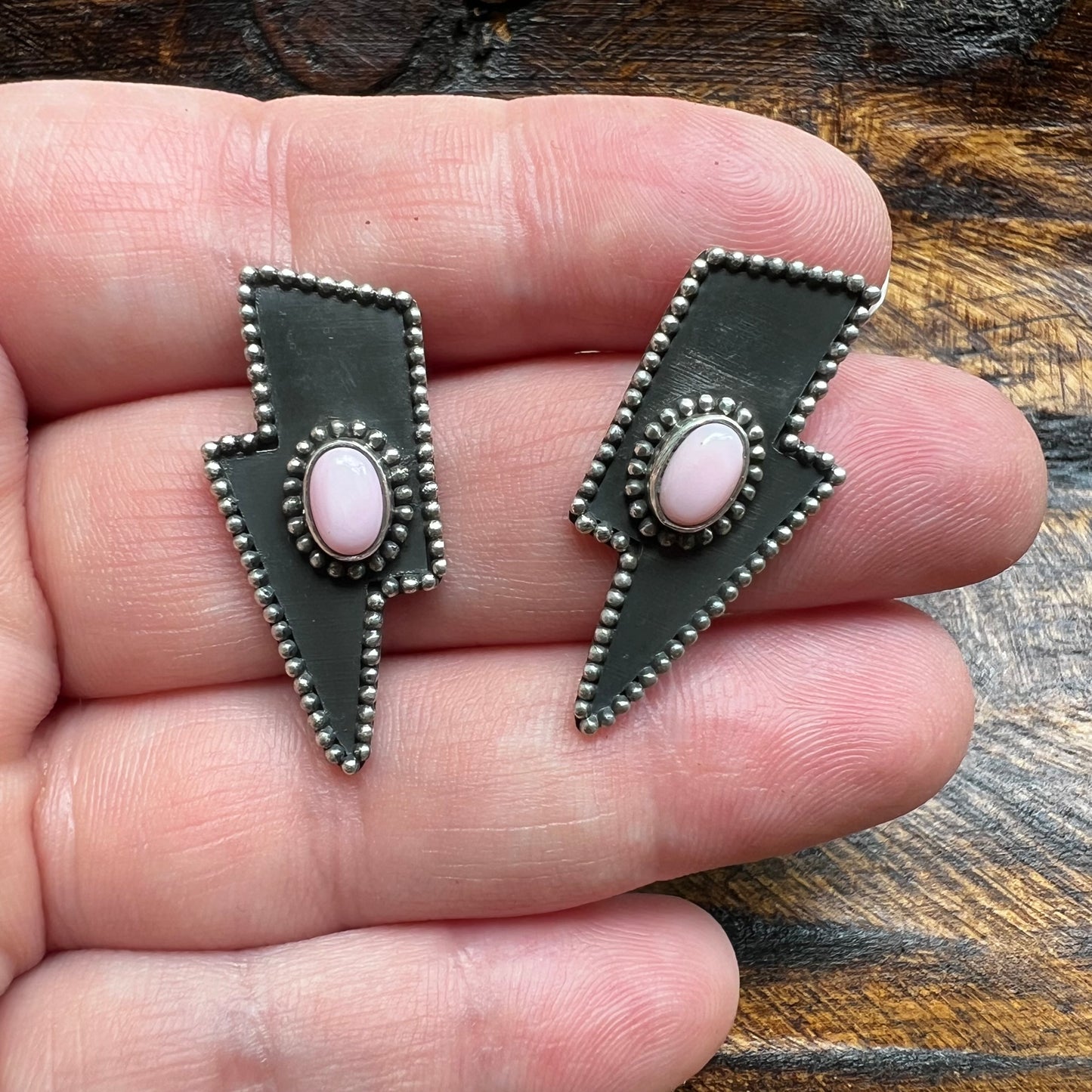 Sterling Silver Queen Conch Lightning Bolt Stud Earrings