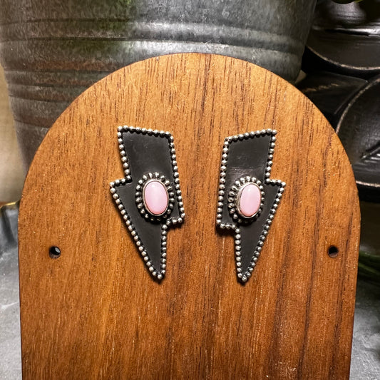 Sterling Silver Queen Conch Lightning Bolt Stud Earrings