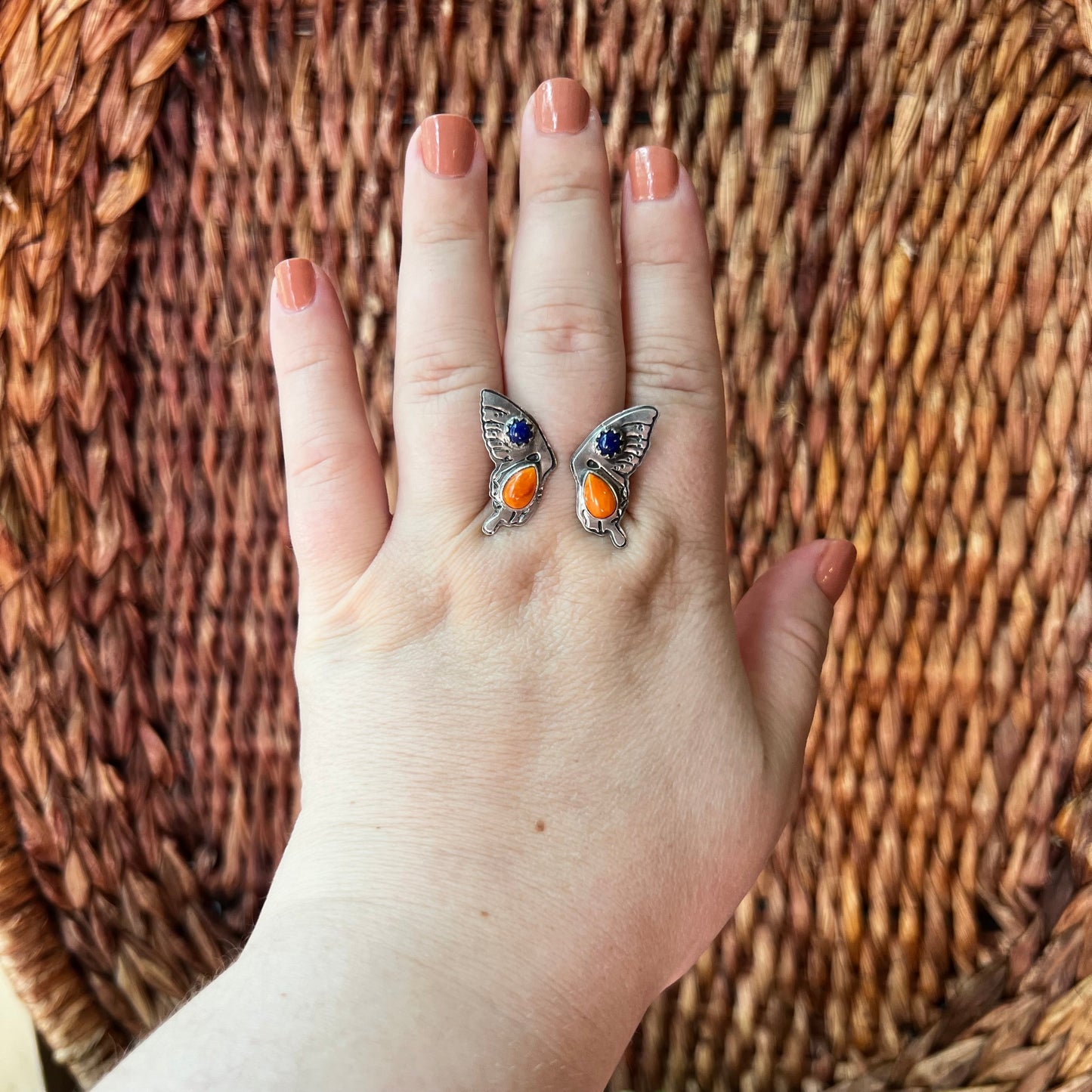 Sterling Silver Spiny Oyster & Lapis Butterfly Bypass Ring – Size 9.5