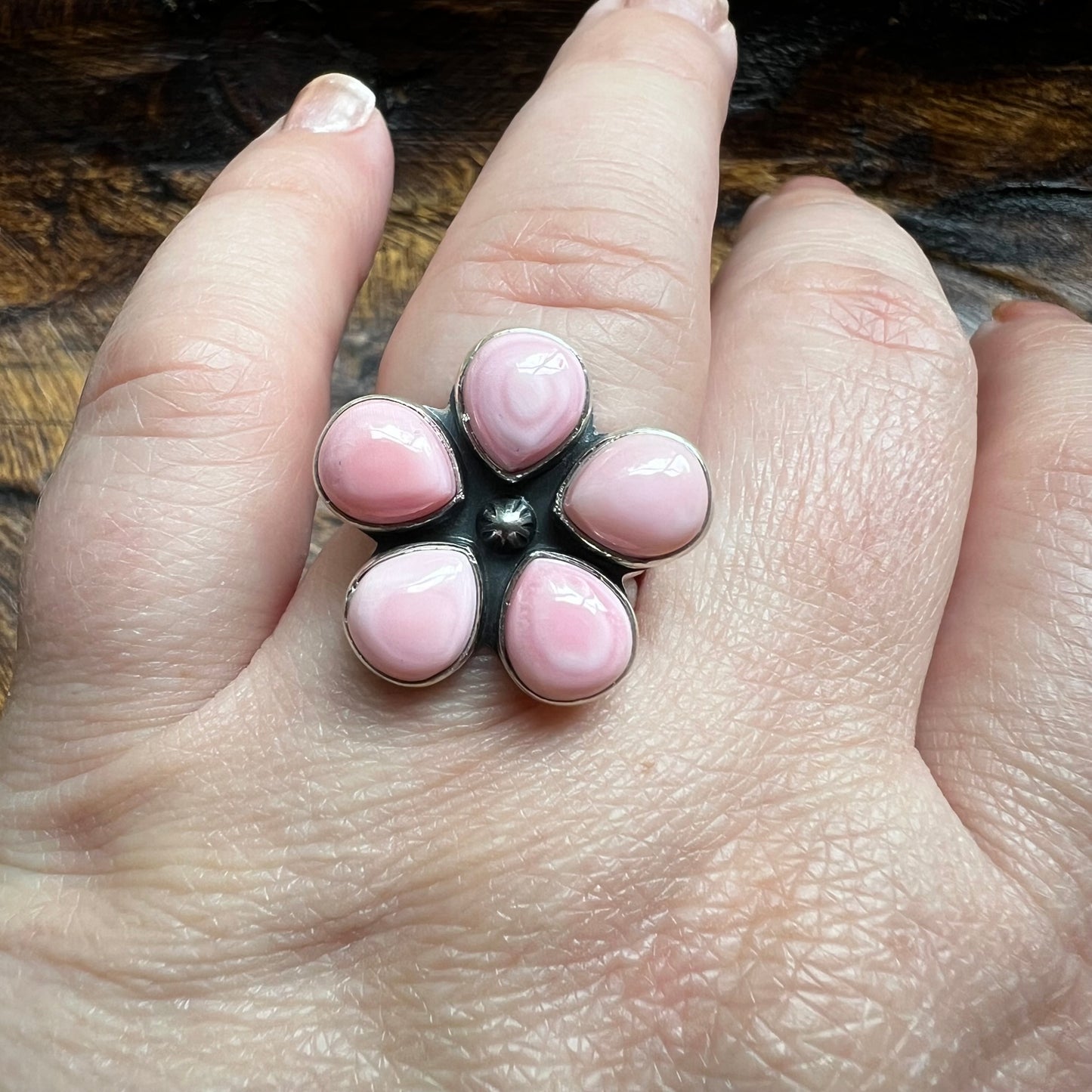 Queen Conch Flower Cluster Sterling Silver Ring – Size 8