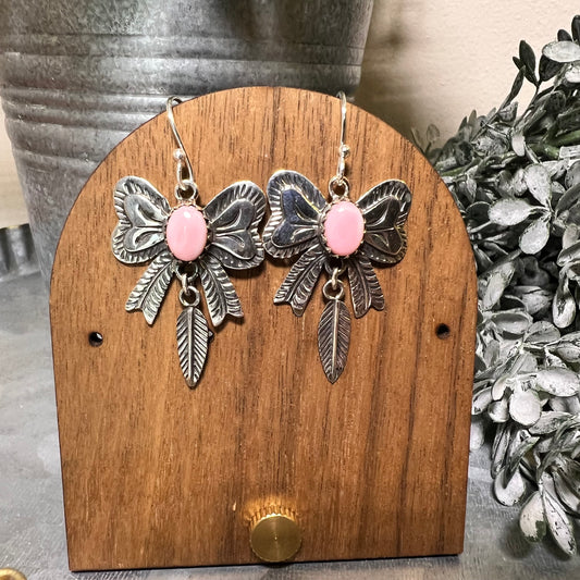 Queen Conch Bow & Feather Sterling Silver Earrings