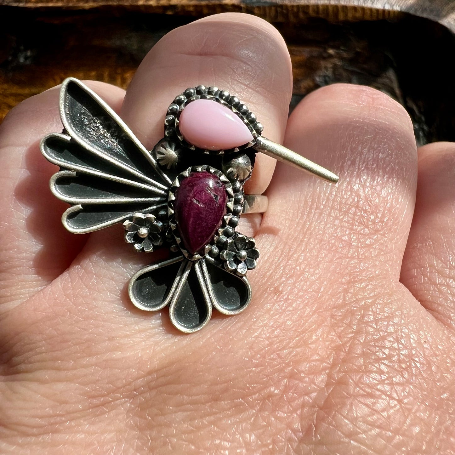 Sterling Silver Queen Conch & Purple Spiny Oyster Hummingbird Ring