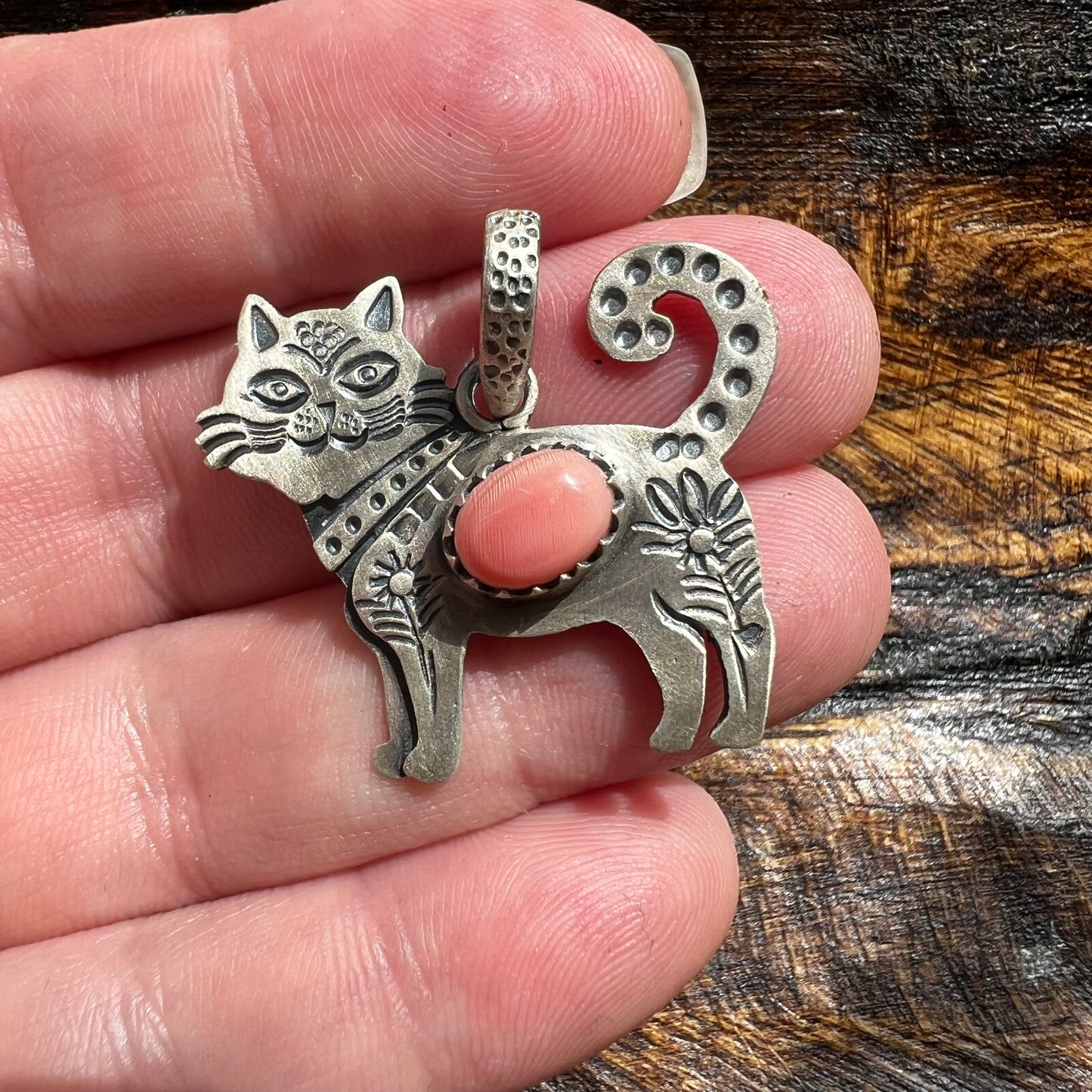 Sterling Silver Queen Conch Cat Pendant | Handmade Southwestern Kitty