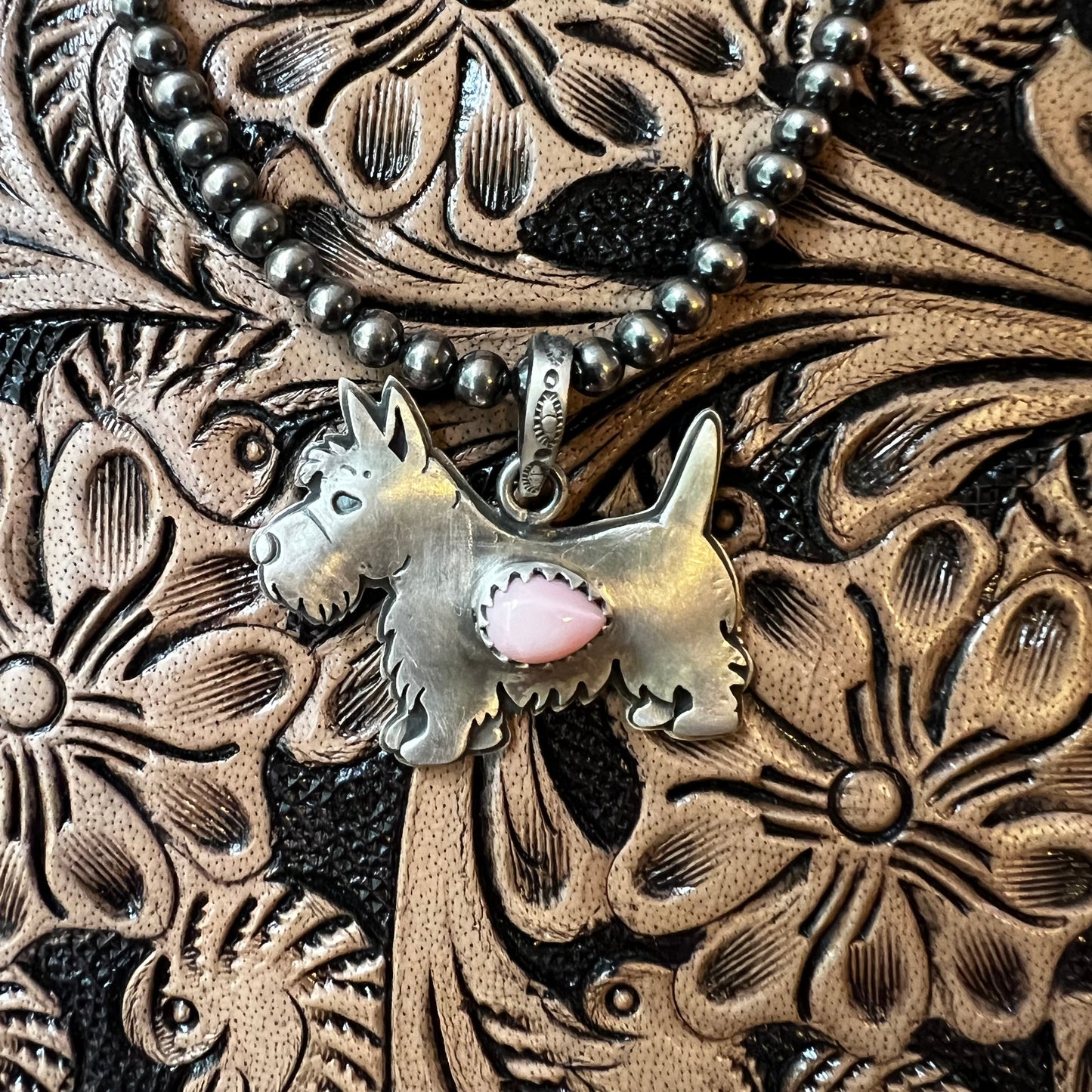 Sterling Silver Queen Conch Scottie Dog Pendant