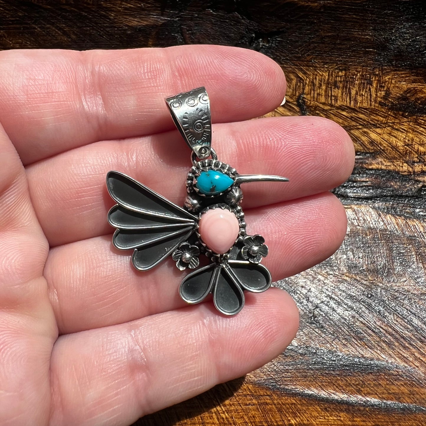 Sterling Silver Hummingbird Pendant – Pink Conch & Kingman Turquoise