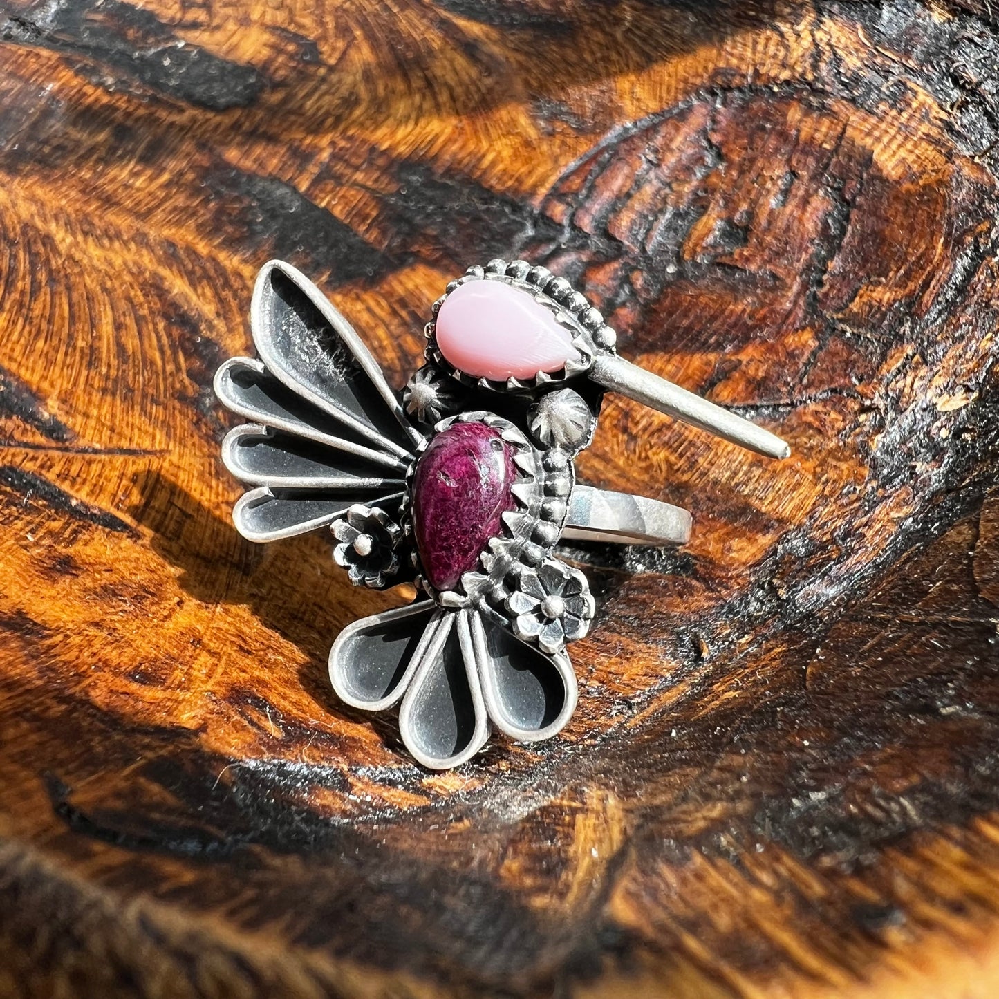 Sterling Silver Queen Conch & Purple Spiny Oyster Hummingbird Ring