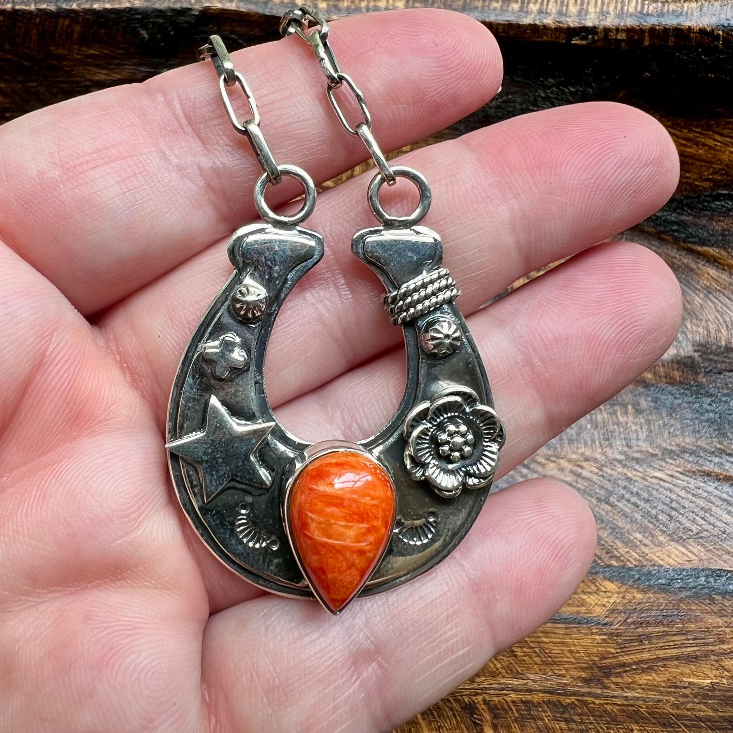 Sterling Silver Spiny Oyster Horseshoe Necklace with Floral & Star Details