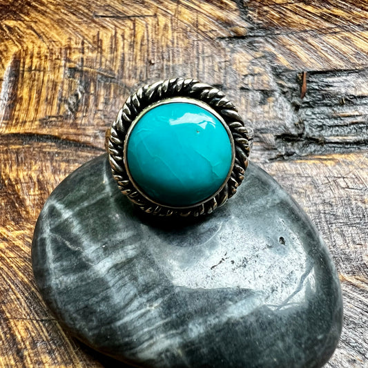 Sterling Silver Kingman Turquoise Ring – Size 8