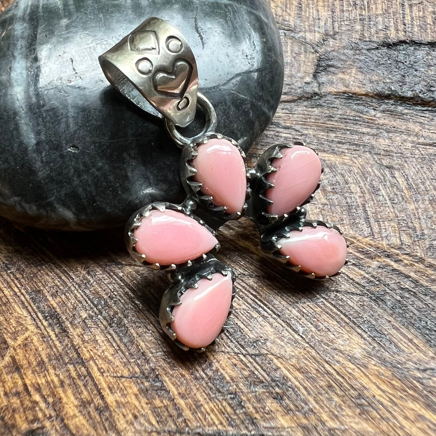 925 Sterling Silver Pink Queen Conch Naja Pendant