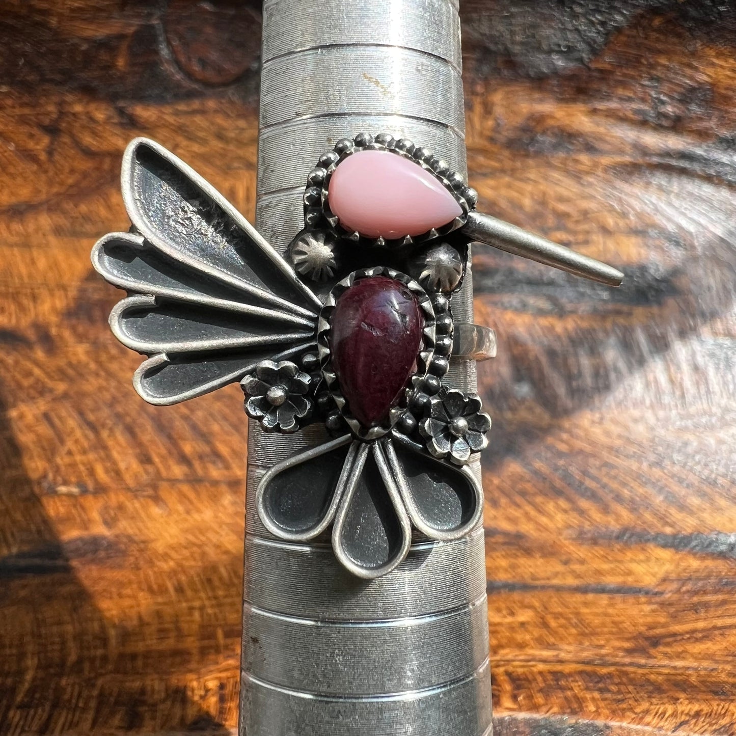 Sterling Silver Queen Conch & Purple Spiny Oyster Hummingbird Ring