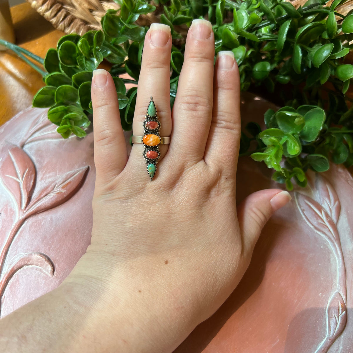 Sterling Silver Kingman Turquoise & Spiny Oyster Crawler Ring – Adjustable