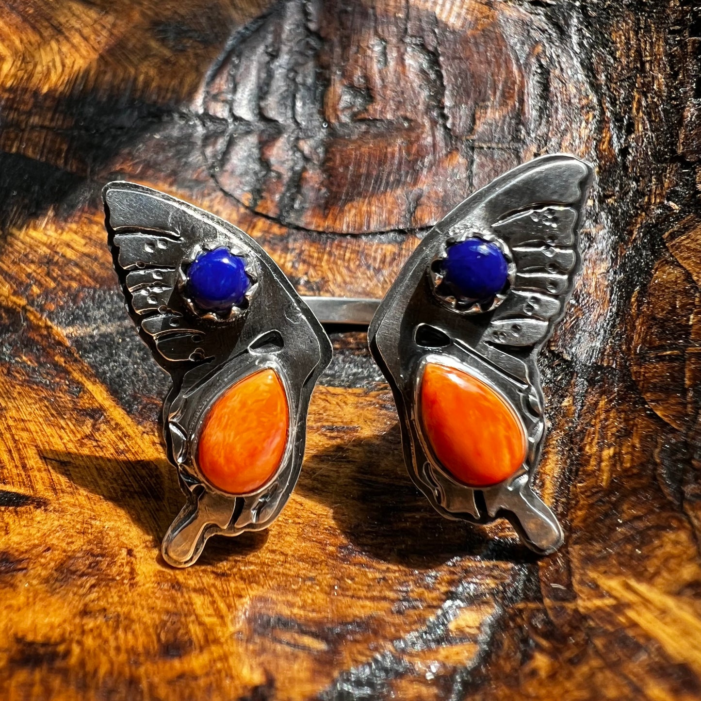 Sterling Silver Spiny Oyster & Lapis Butterfly Bypass Ring – Size 9.5