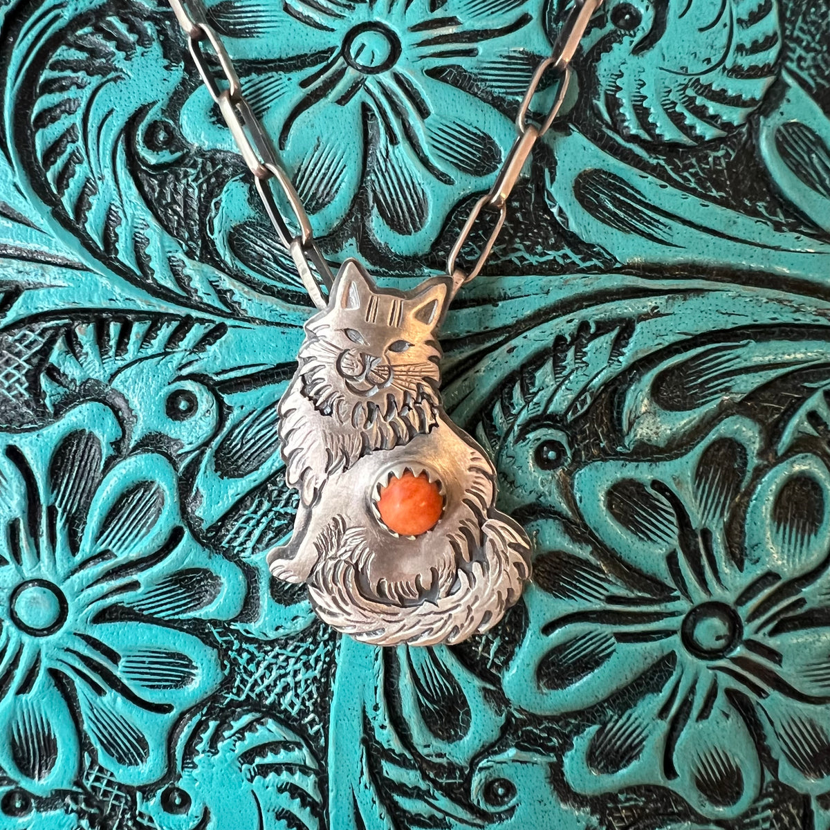 Sterling Silver Spiny Oyster Longhair Cat Pendant