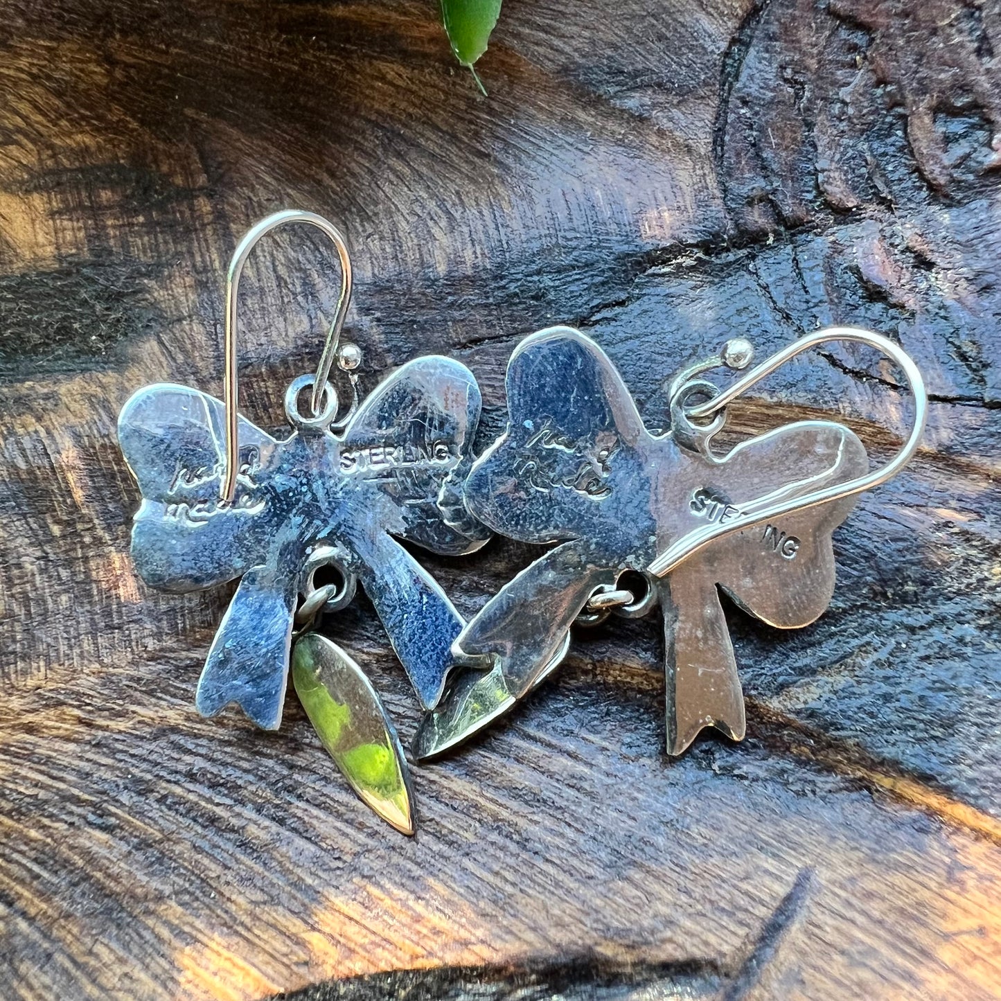 Queen Conch Bow & Feather Sterling Silver Earrings