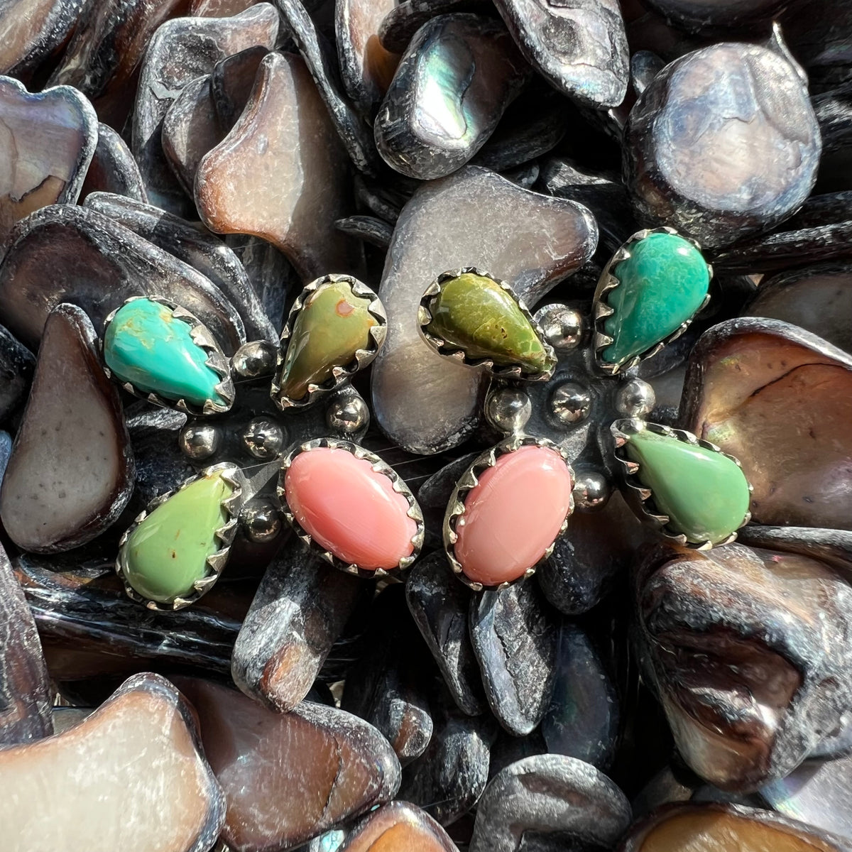 Sterling Silver Kingman Turquoise Queen Conch Cluster Earrings Southwestern