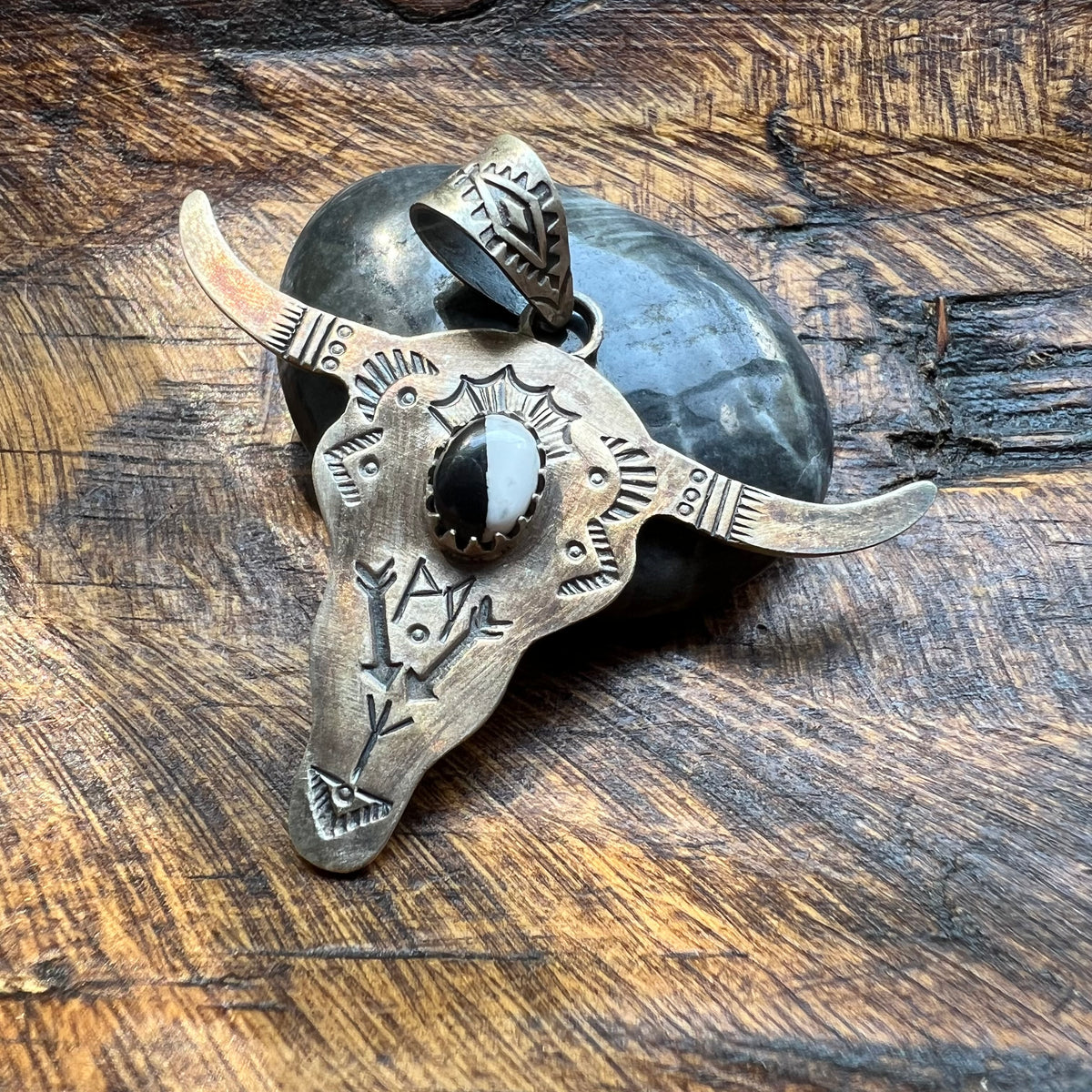 Sterling Silver Steer Head Pendant – Sonoran Gold or White Buffalo