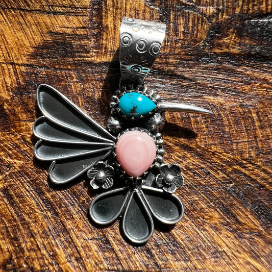 Sterling Silver Hummingbird Pendant – Pink Conch & Kingman Turquoise