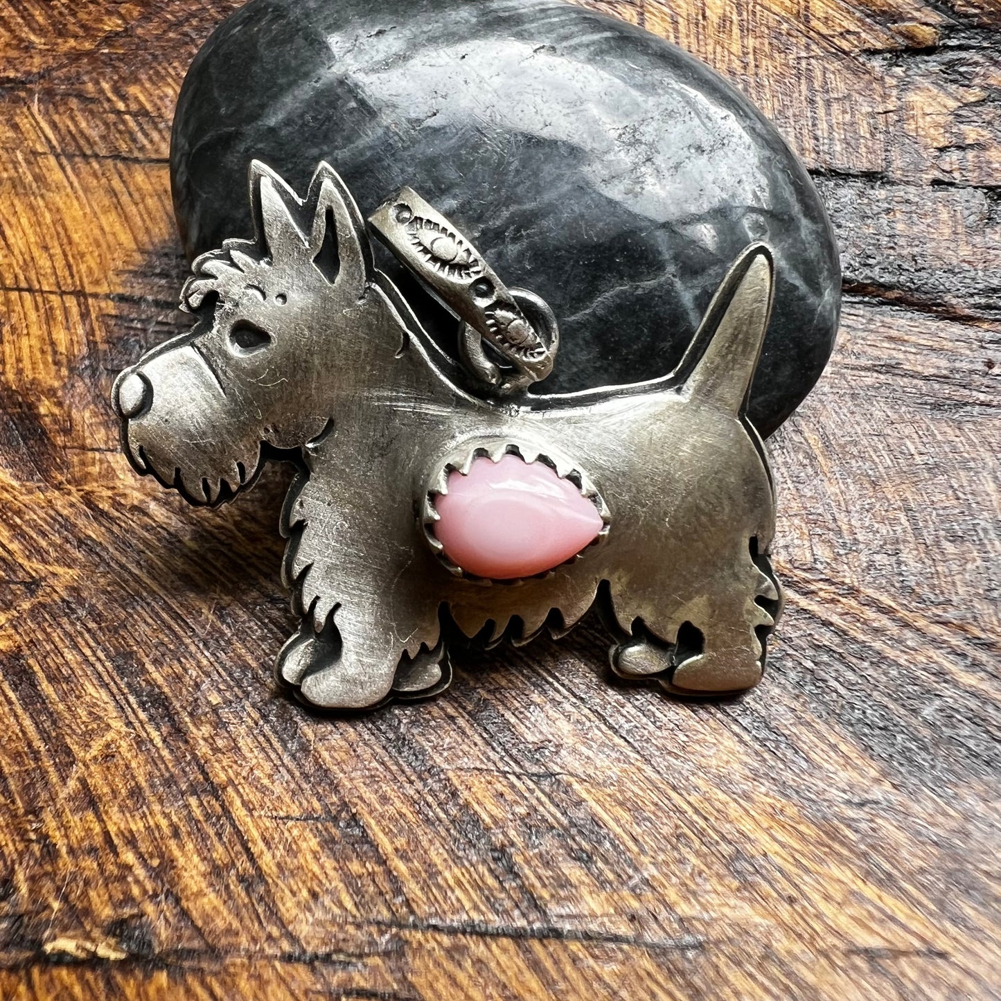 Sterling Silver Queen Conch Scottie Dog Pendant