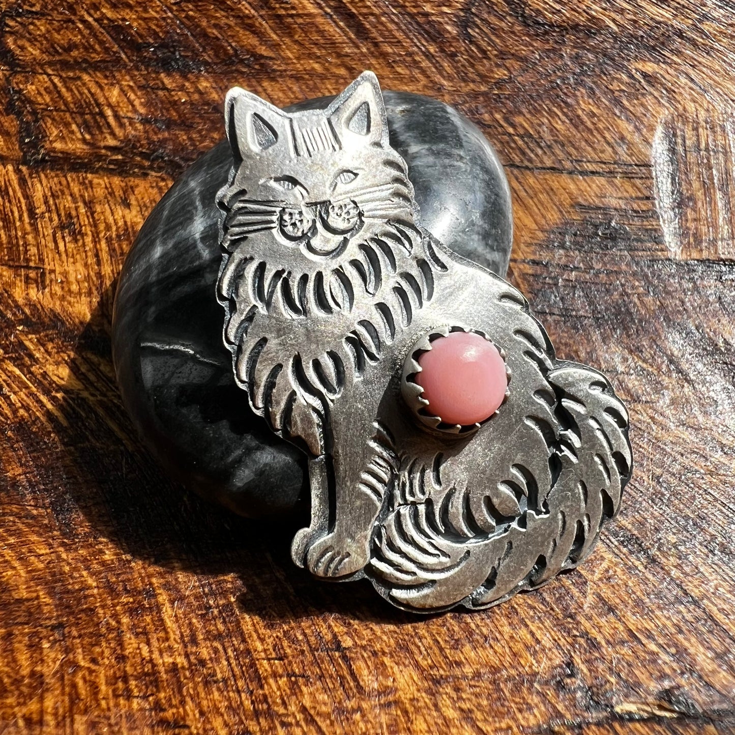 Sterling Silver Queen Conch Long Hair Cat Pendant