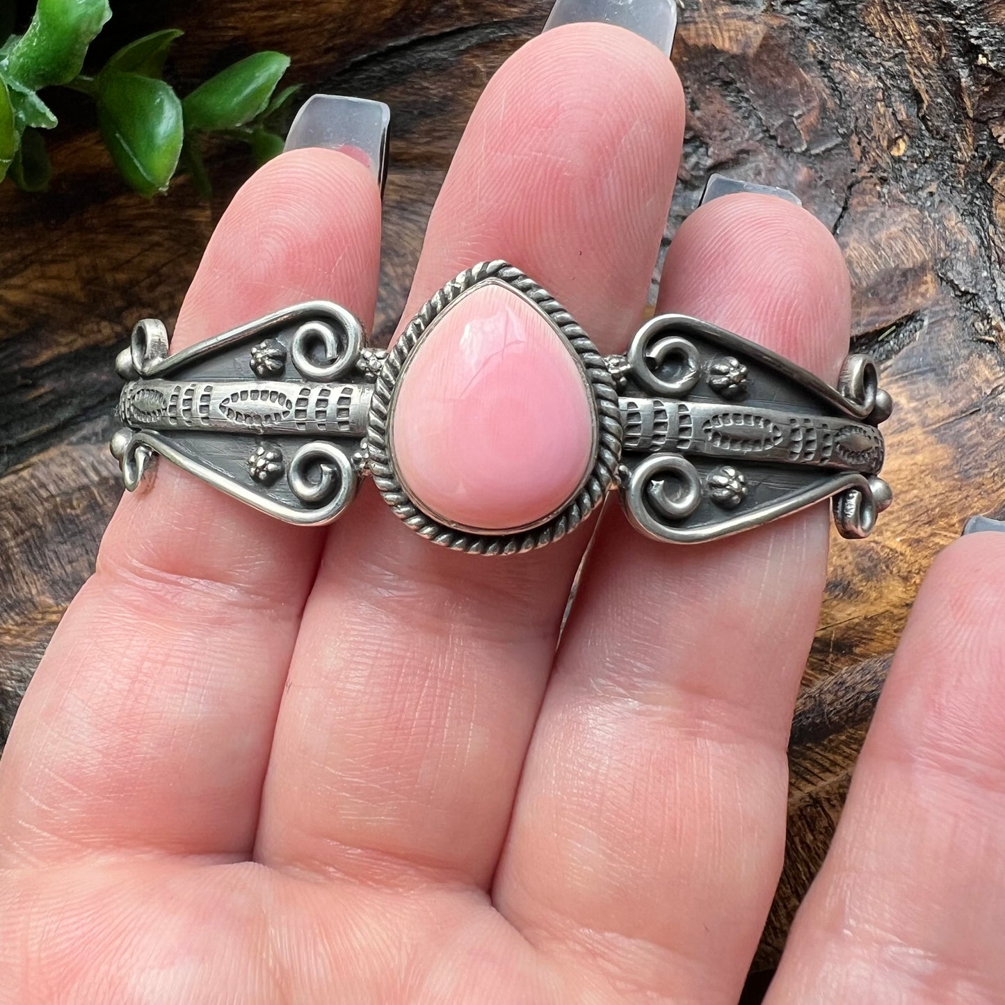 Queen Conch Statement Cuff in Sterling Silver

Handcrafted | Bold Silverwork | One of a Kind