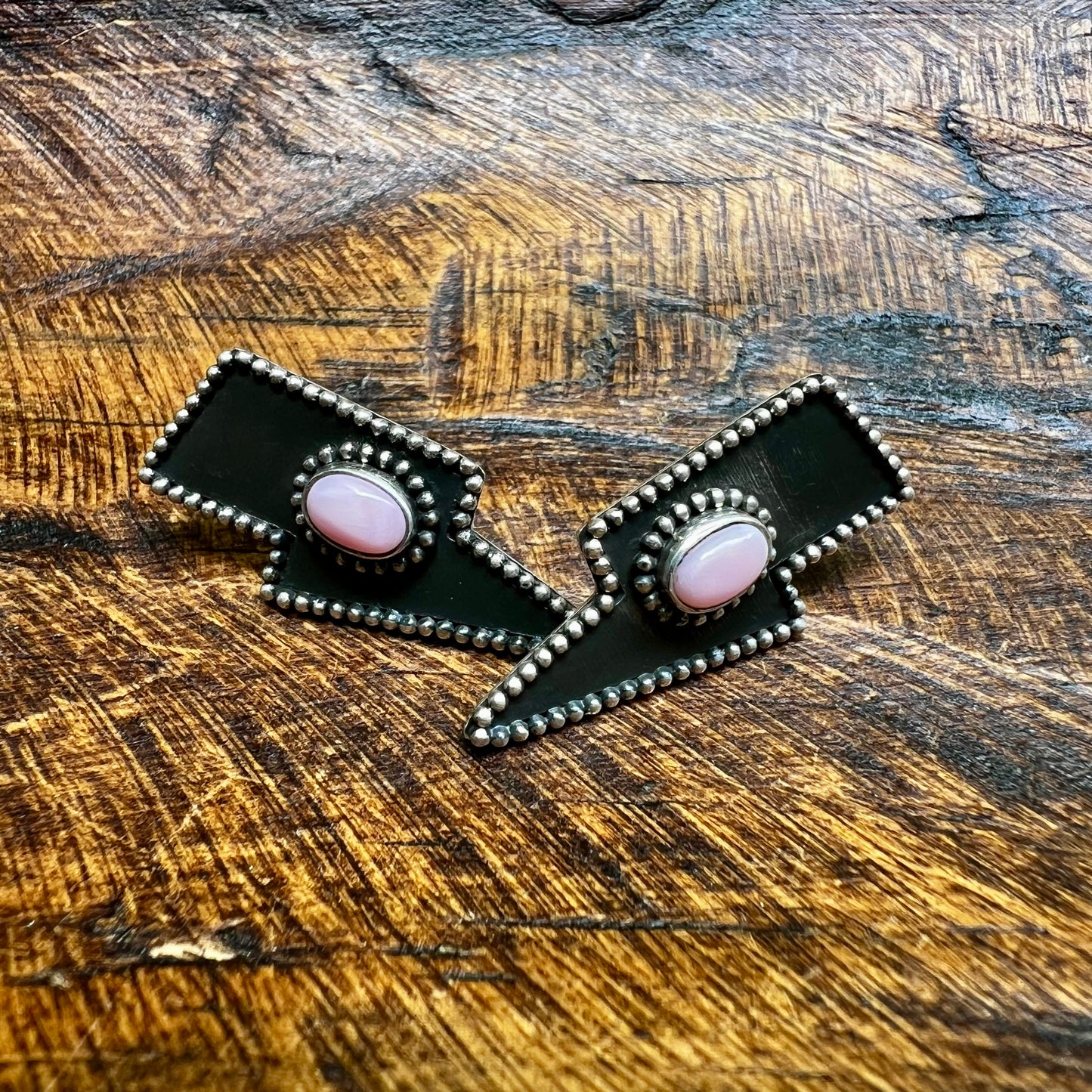 Sterling Silver Queen Conch Lightning Bolt Stud Earrings