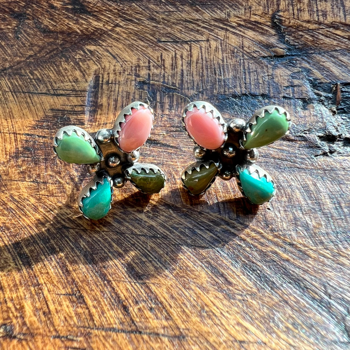 Sterling Silver Kingman Turquoise Queen Conch Cluster Earrings Southwestern