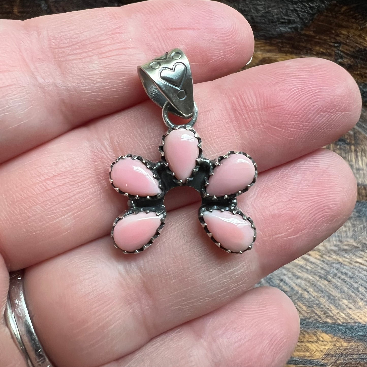 925 Sterling Silver Pink Queen Conch Naja Pendant