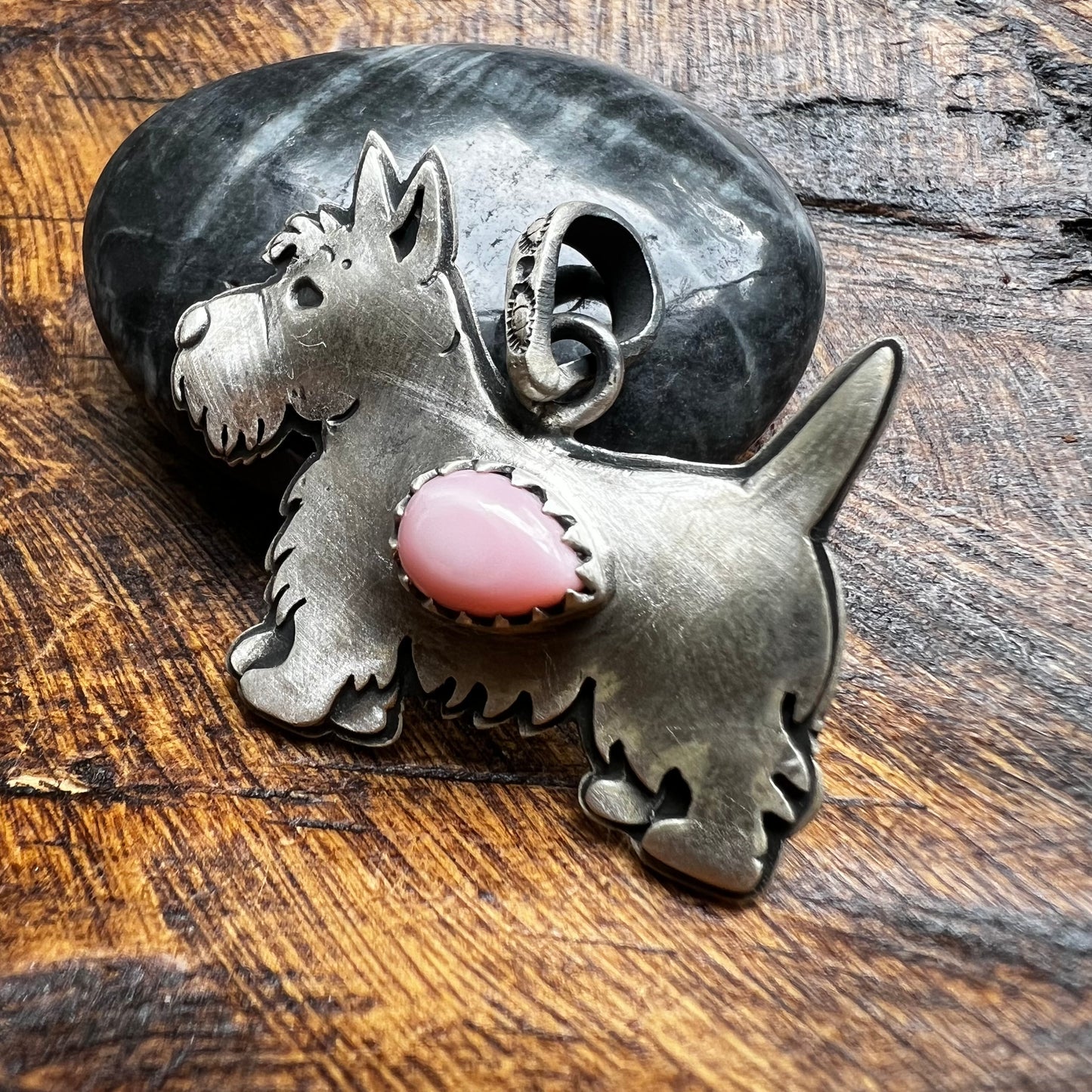 Sterling Silver Queen Conch Scottie Dog Pendant