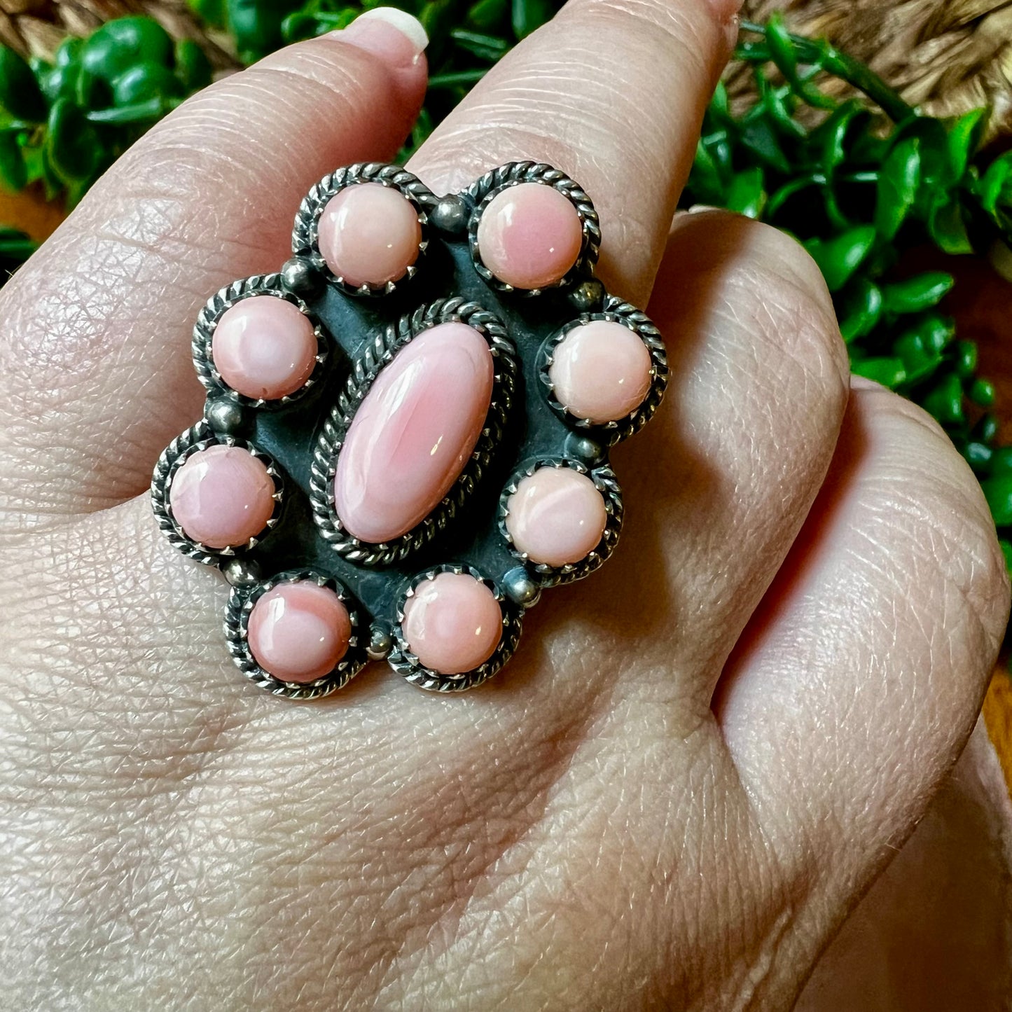 Sterling Silver Queen Conch Cluster Statement Ring Size 8