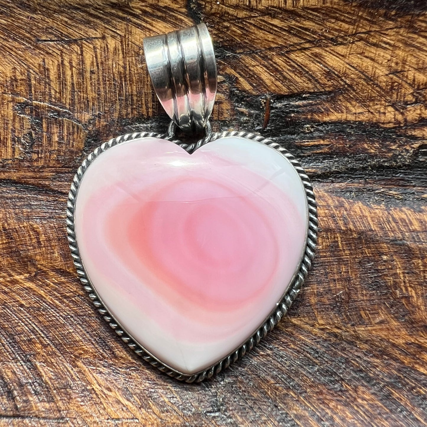Blush Swirl Queen Conch Heart Pendant