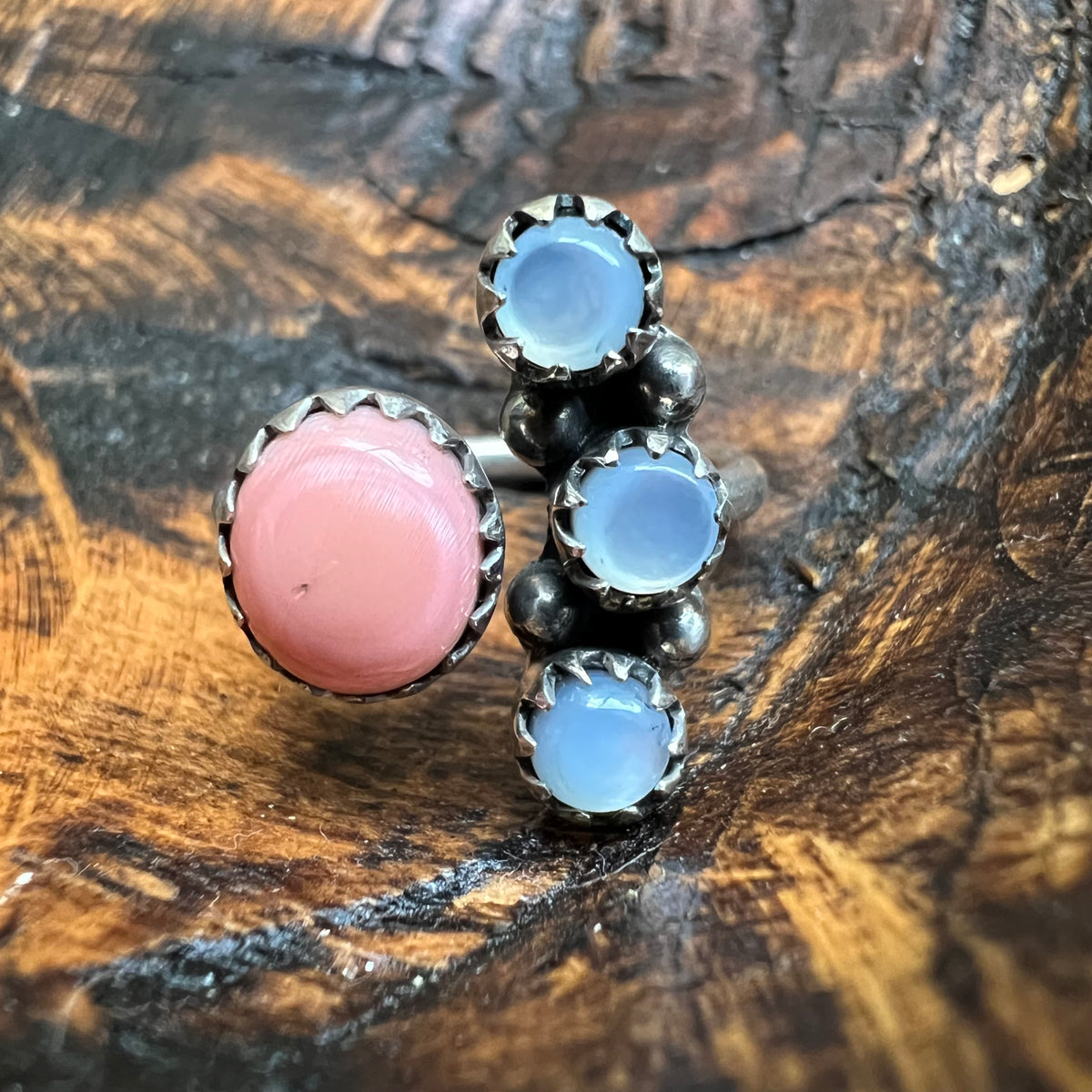 Sterling Silver Queen Conch & Mother of Pearl Floating Ring – Size 7