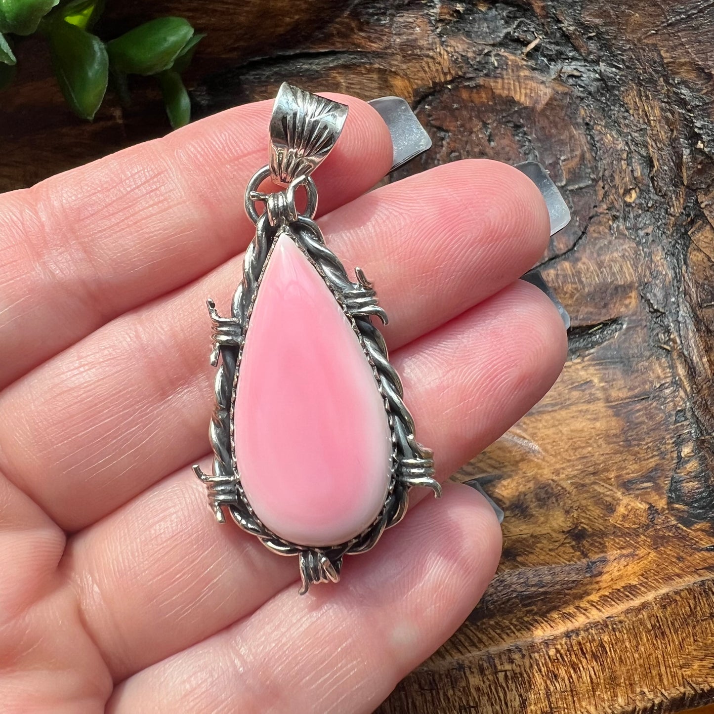 Sterling Queen Conch Barbed Wire Teardrop Pendant