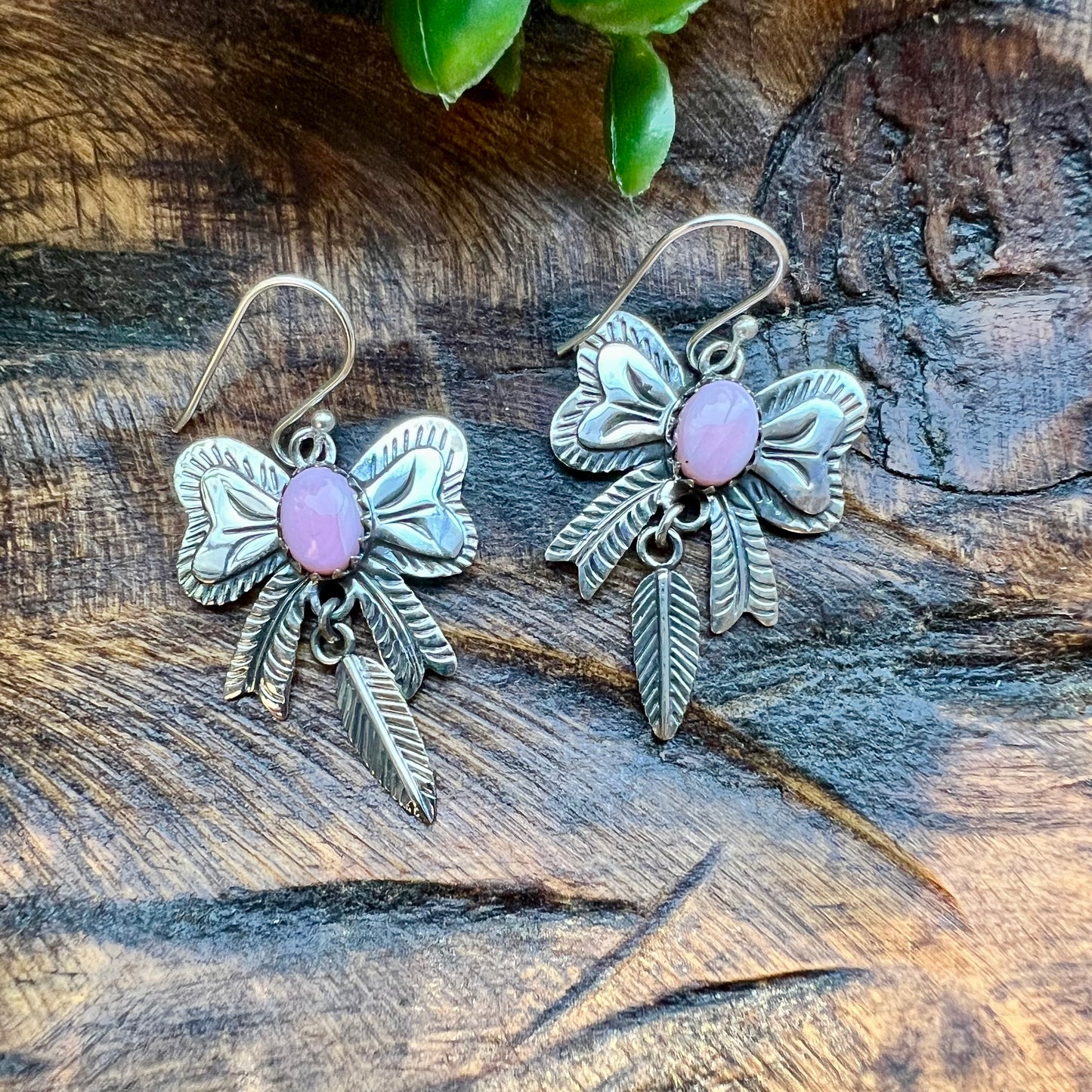 Queen Conch Bow & Feather Sterling Silver Earrings