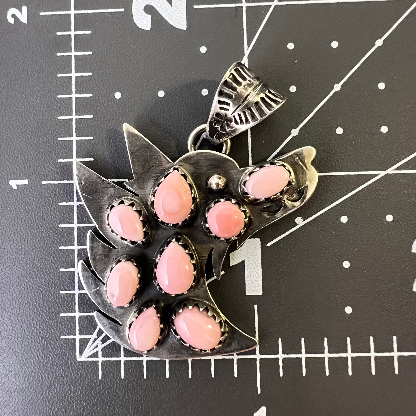 Sterling Silver Queen Conch Wolf Cluster Pendant