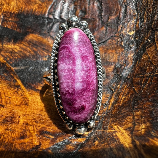Purple Spiny Oyster Sterling Silver Statement Ring – Size 9